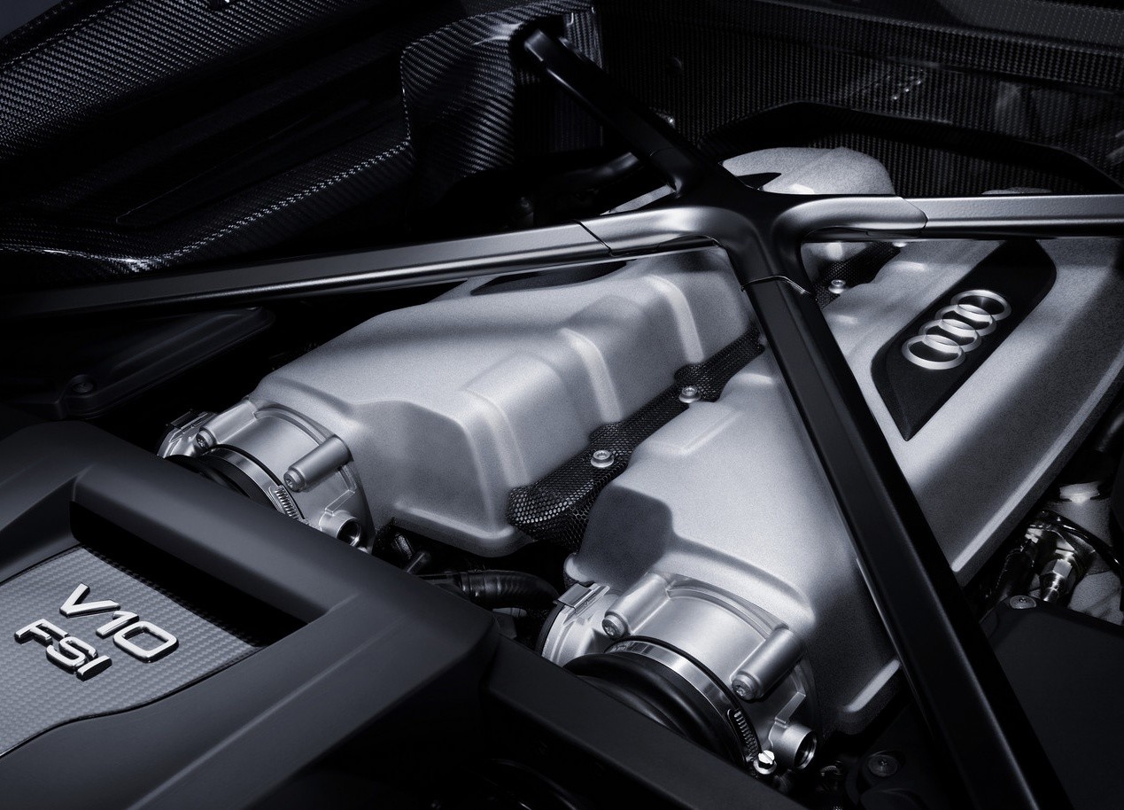 Audi R8 Engine